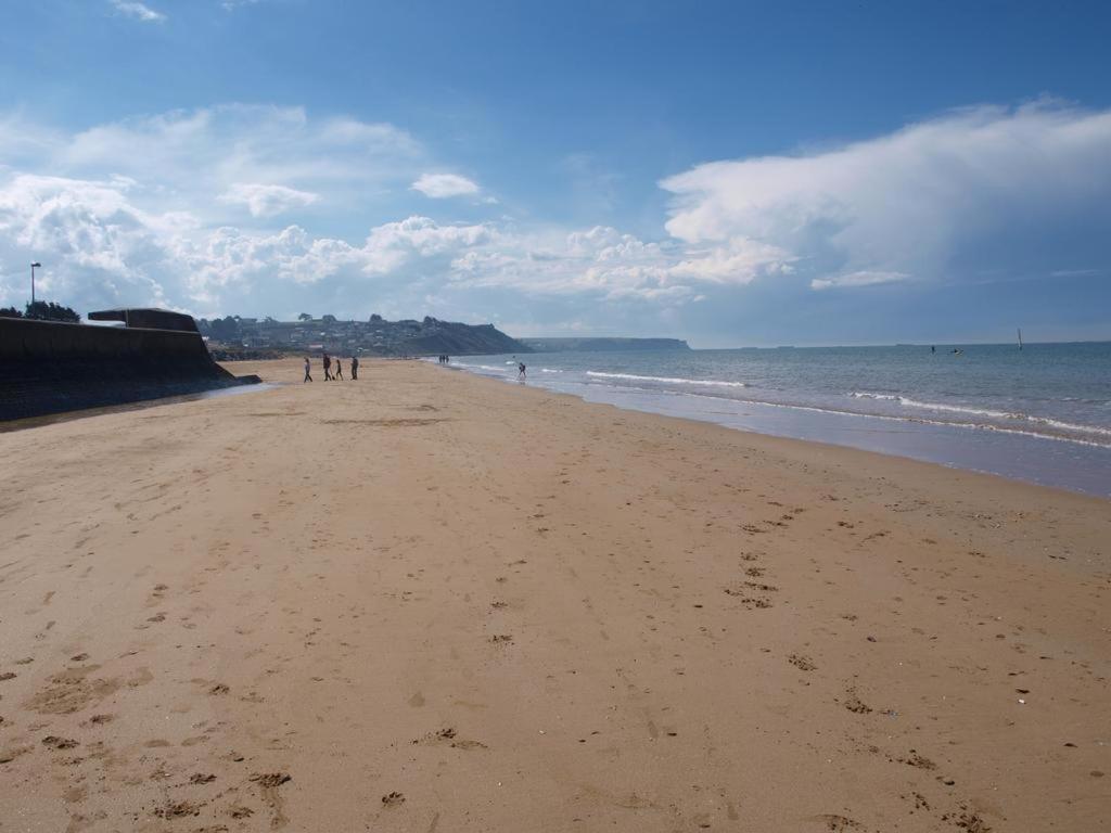 Appartement F1 Mansarde A 100M De La Plage, Proche De Arromanches Et Des Plages Du Debarquement Saint-Côme-de-Fresné Kültér fotó